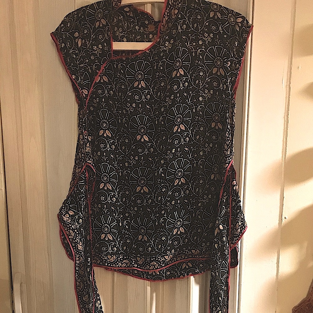 Free people tie kimono style top never worn!!!!